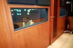 عکس/ فردوسی‌پور در حال گزارش ال کلاسیکو