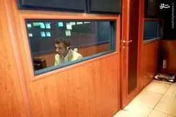 عکس/ فردوسی‌پور در حال گزارش ال کلاسیکو