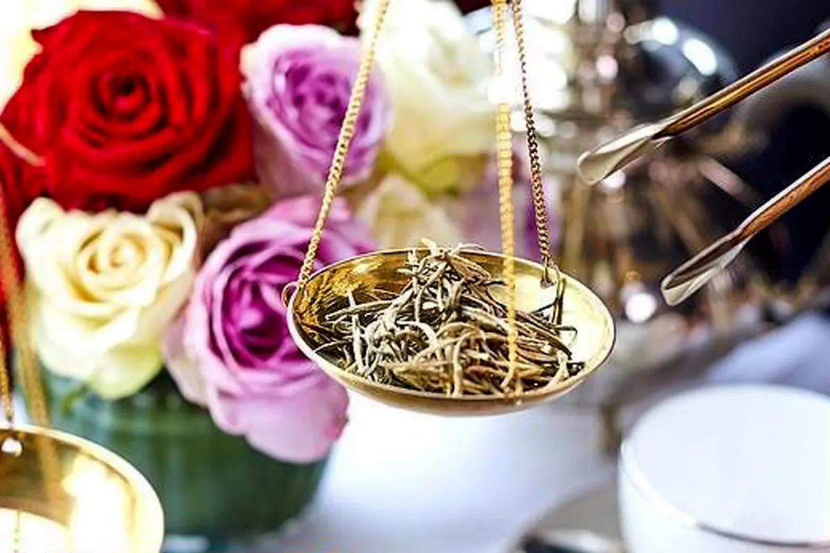یک قوری چای سفارش دهید تا جیبتان خالی شود!