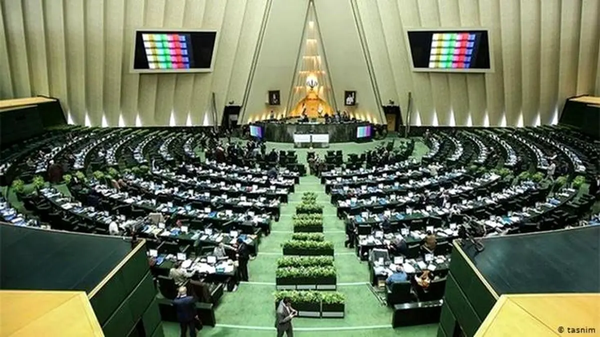 لاریجانی در حال استراحت و مطالعه است/ اگر لاریجانی تصمیمی برای انتخابات ۱۴۰۰ داشت ما می‌فهمیدیم/ با مجلس عجولی طرفیم/ مثل آب‌خوردن سوژه دست رسانه‌ها می‌دهند