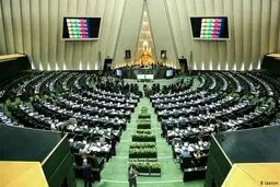 لاریجانی در حال استراحت و مطالعه است/ اگر لاریجانی تصمیمی برای انتخابات ۱۴۰۰ داشت ما می‌فهمیدیم/ با مجلس عجولی طرفیم/ مثل آب‌خوردن سوژه دست رسانه‌ها می‌دهند