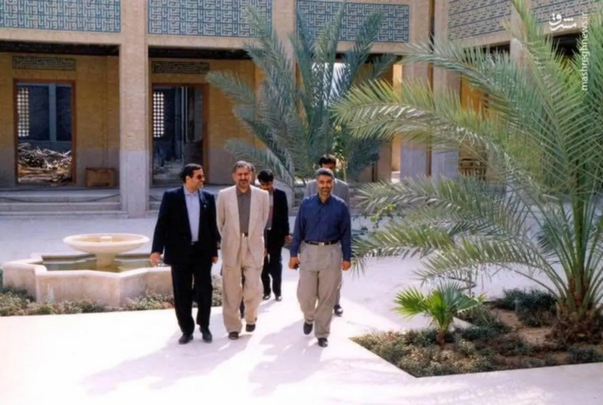 عکس کمتر دیده شده از سردار سلیمانی و اسحاق جهاگیری در جوانی