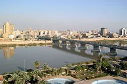 پایان تنش ها در بغداد ؛ بازگشت جریان عادی زندگی به شهرهای عراق/دیدار مهم رئیس جمهوری و نخست وزیر عراق/نیروهای مشکوکی که به سمت مردم آتش گشودند