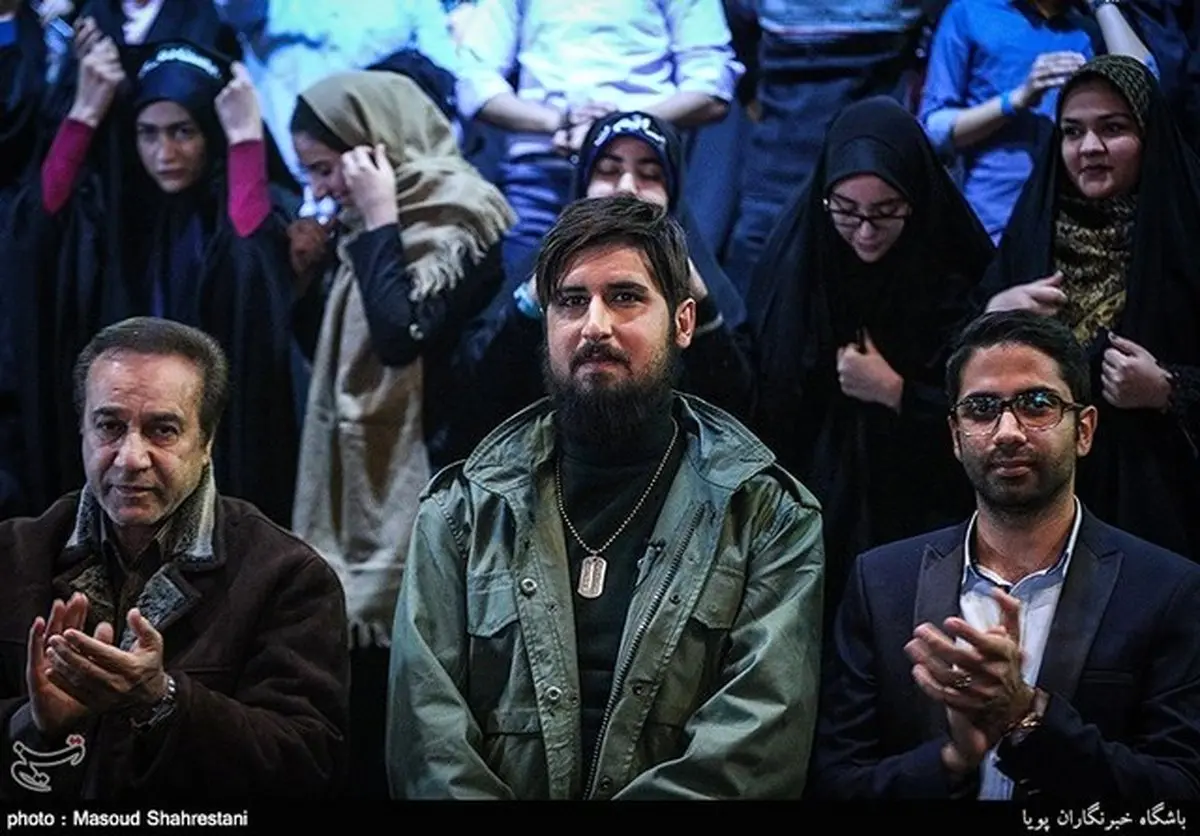 تیپ متفاوت حامد زمانی در رونمایی از نماهنگ جدیدش/عکس