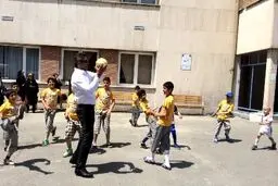 تصاویری از ستاره محبوب فوتبال ایران در کنار کودکان بیمار