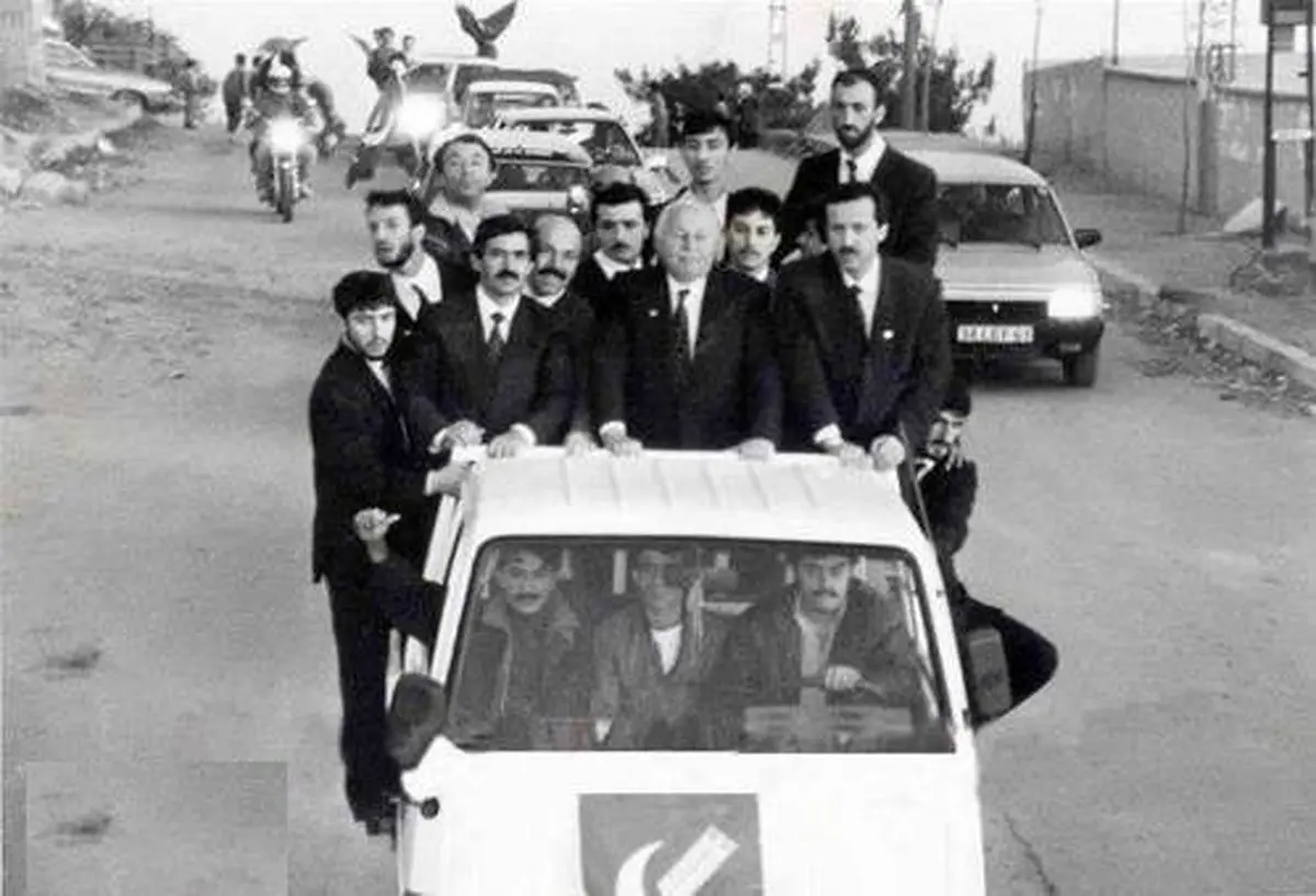 عکس: یک وانت پر از مقام عالی رتبه!