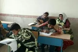 آقای وزیر آموزش و پرورش با احترام فراوان این عکس تقدیم شما / گزارش‌ را هم لطفا بخوانید