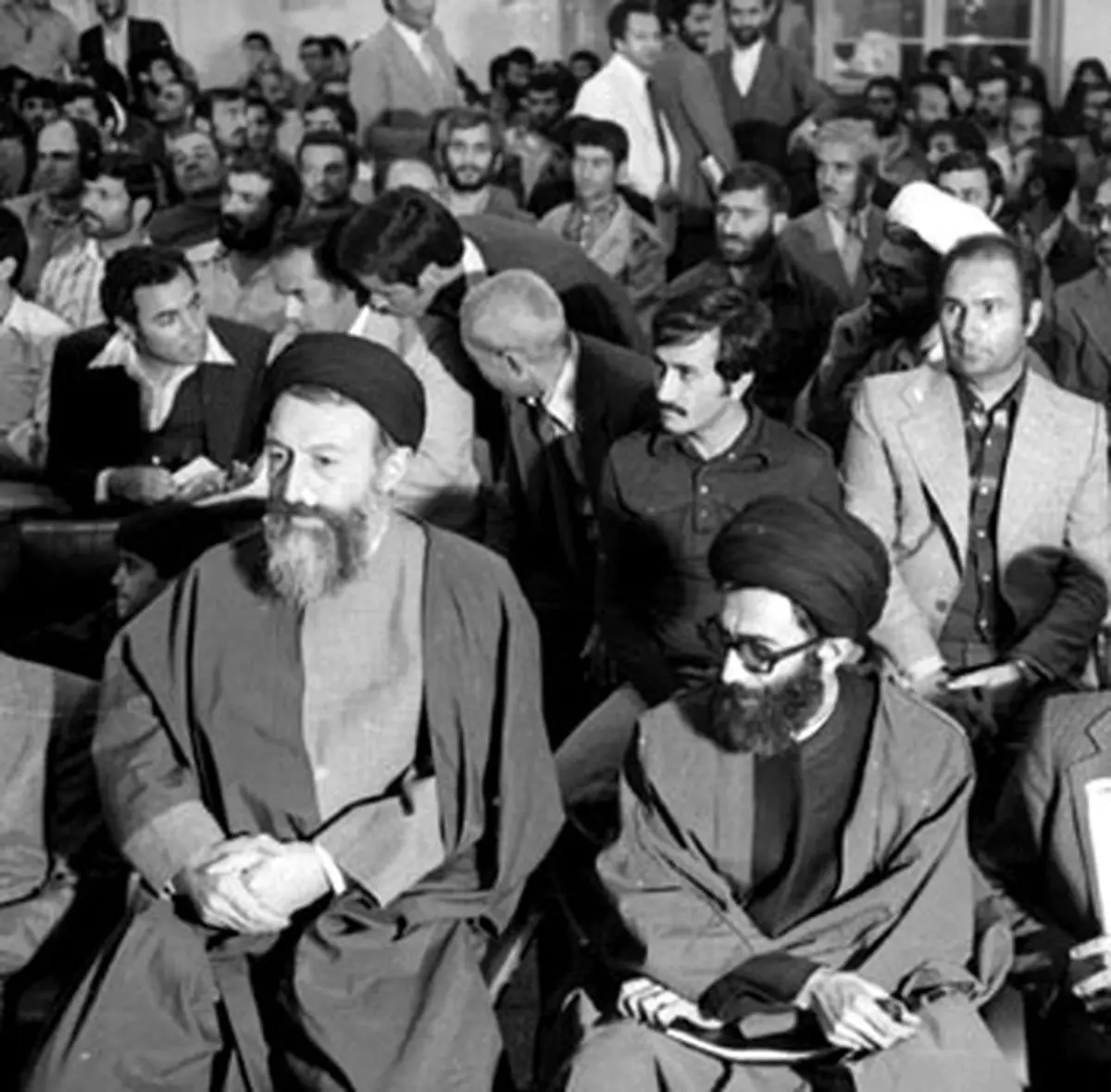 اعضا و دبیران کل احزاب در جمهوری اسلامی چه کسانی بودند؟