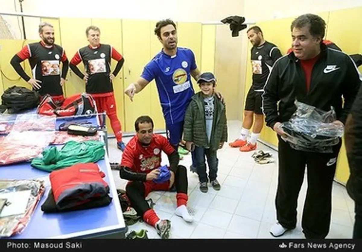 حاشیه‌های تصویری از دربی هنرمندان آبی و قرمز