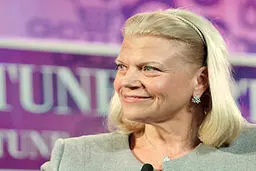 یک شیفته تکنولوژی و یک مدیر زن موفق +عکس