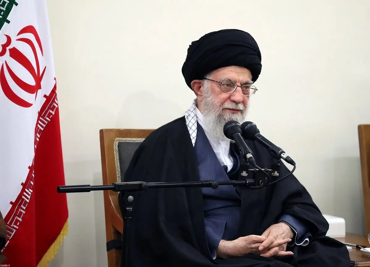 تصاویری از دیدار دست‌اندرکاران کنگره ۱۴هزار شهید جامعه کارگری کشور با رهبر انقلاب