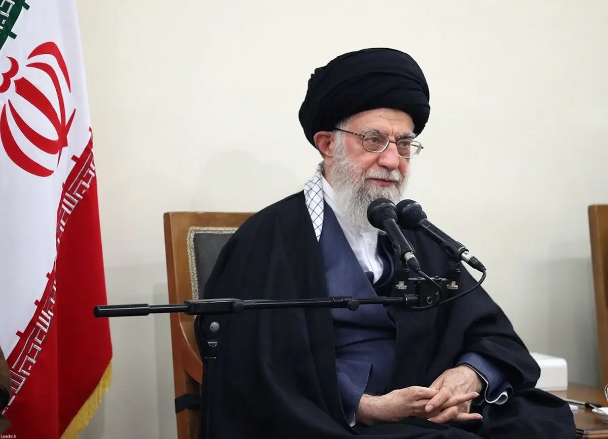 تصاویری از دیدار دست‌اندرکاران کنگره ۱۴هزار شهید جامعه کارگری کشور با رهبر انقلاب