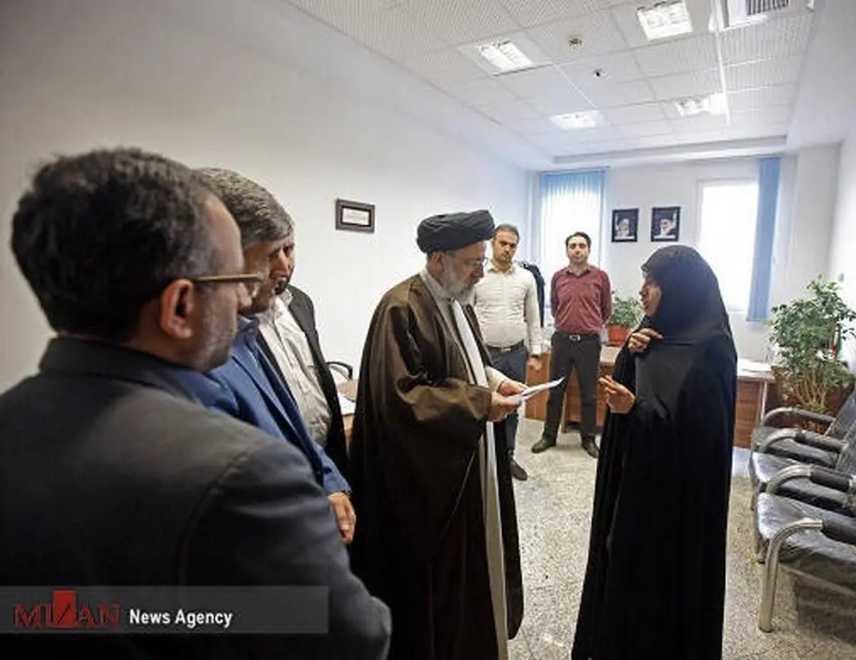 بازدید سرزده رئیسی از دادسرای ناحیه ۱۰ تهران/عکس