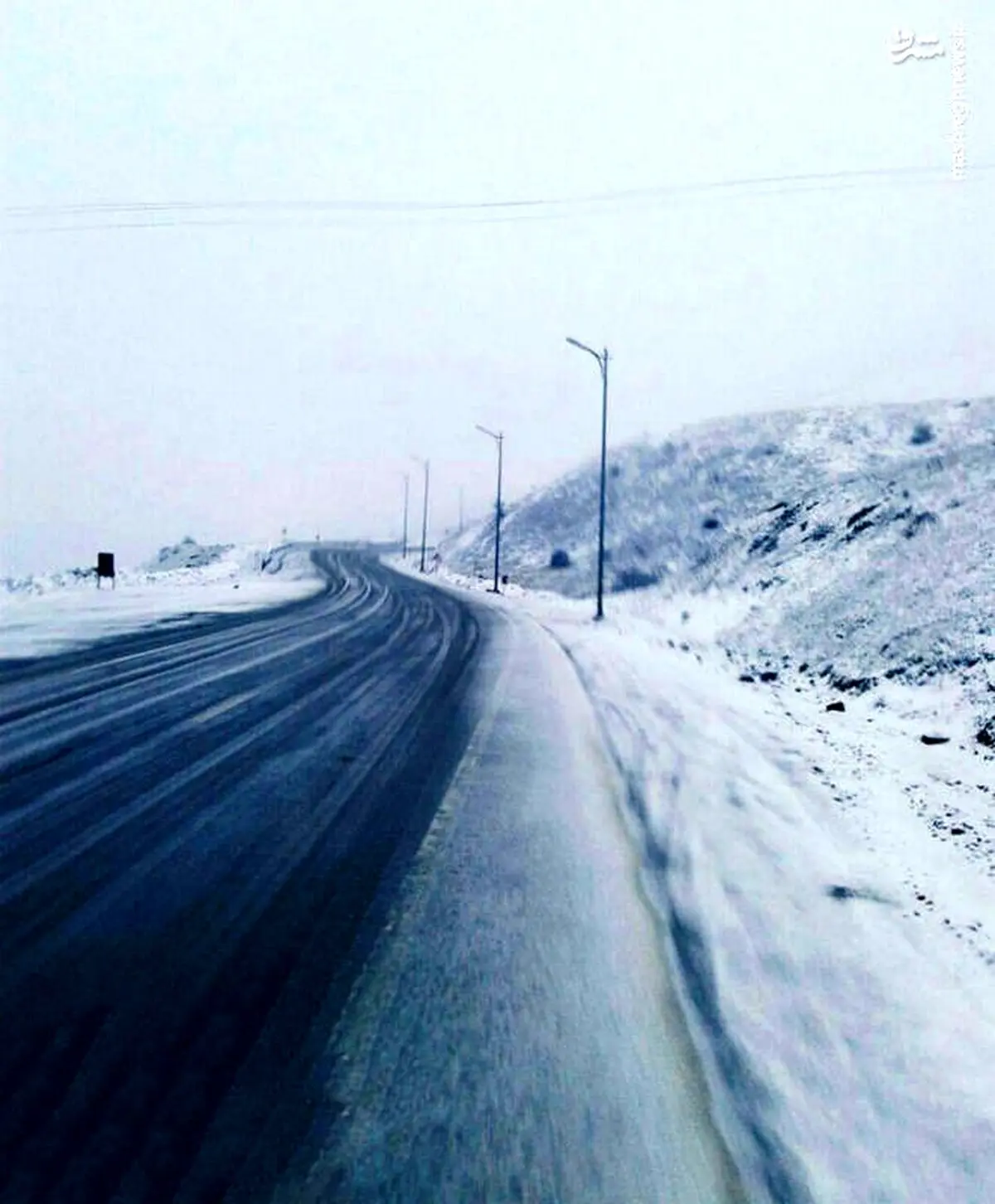 بارش شدید برف در گردنه حیران/عکس