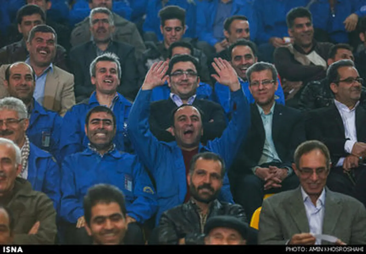 گردهمایی کارگران و آینده اقتصاد ایران با حضور روحانی/ تصاویر