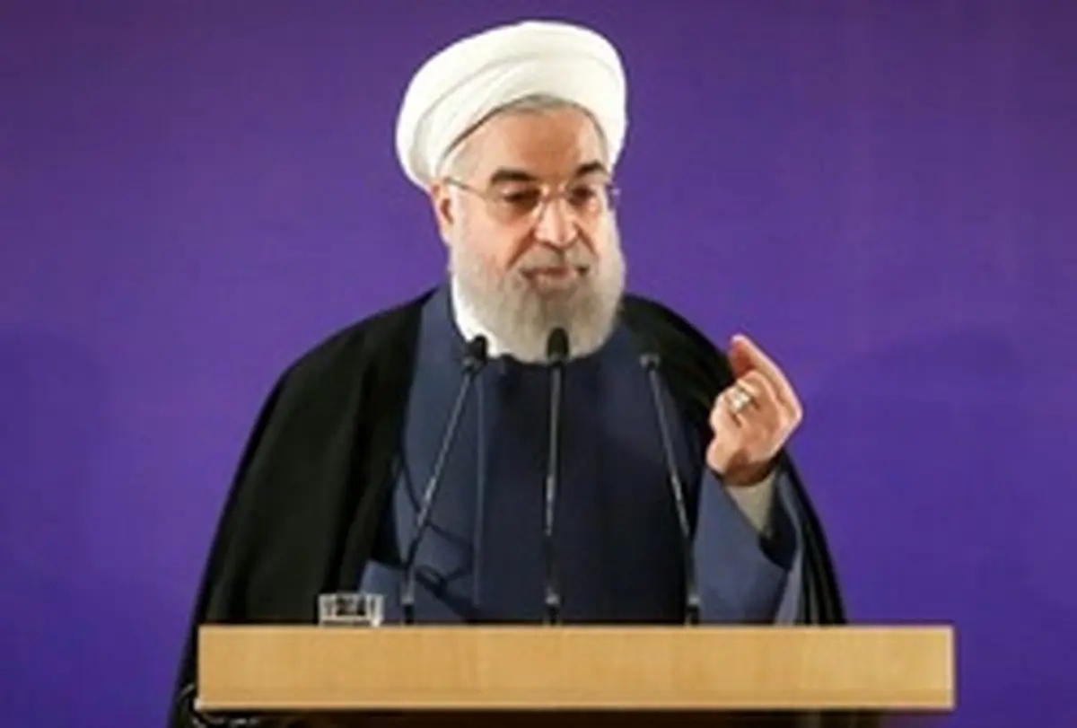 روحانی: شاید برخی اشتباه رفته باشند اما باید پای صندوق‌ها بیایید/ از توهمات کودکانه فاصله بگیریم/ از امید و آرزوهای خود عقب نشینی نخواهیم کرد