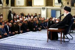 دیدار رهبرانقلاب با مردم استان آذربایجان شرقی/عکس