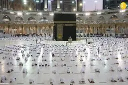 تصاویر دیده نشده و زیبا از نماز در خانه خدا در اولین روز ماه رمضان