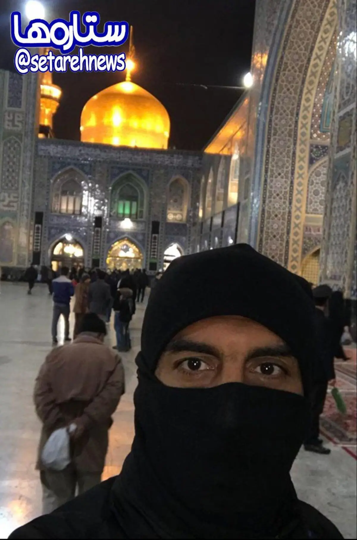 استتار سیدمهدی رحمتی در حرم امام رضا(ع)/عکس