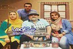 عکس «اکبر عبدى» با همسر، دختر و دامادش