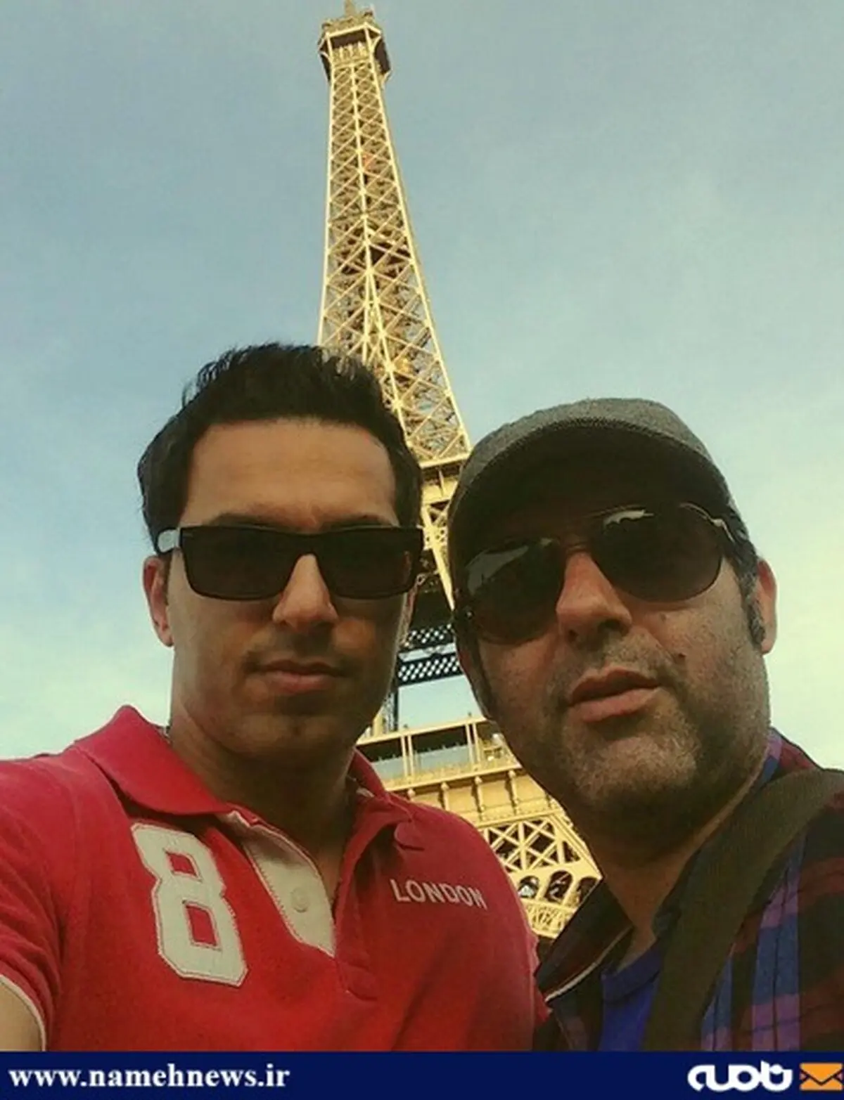 سلفی جالب کارگردان سینما کنار برج ایفل/ عکس