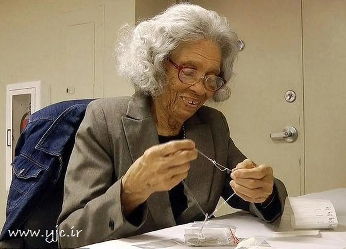 کهنه کار ترین کارمند دنیا +عکس