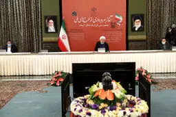 رئیس جمهور : تحرک و توسعه بورس در گرو عرضه سهام جدید است