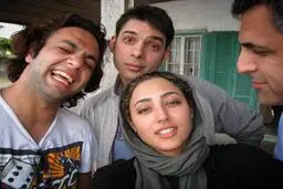 گلشیفته فراهانی از پشت صحنه درباره الی یک عکس سلفی منتشر کرد!