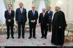 روحانی و آمانو در یک قاب/عکس