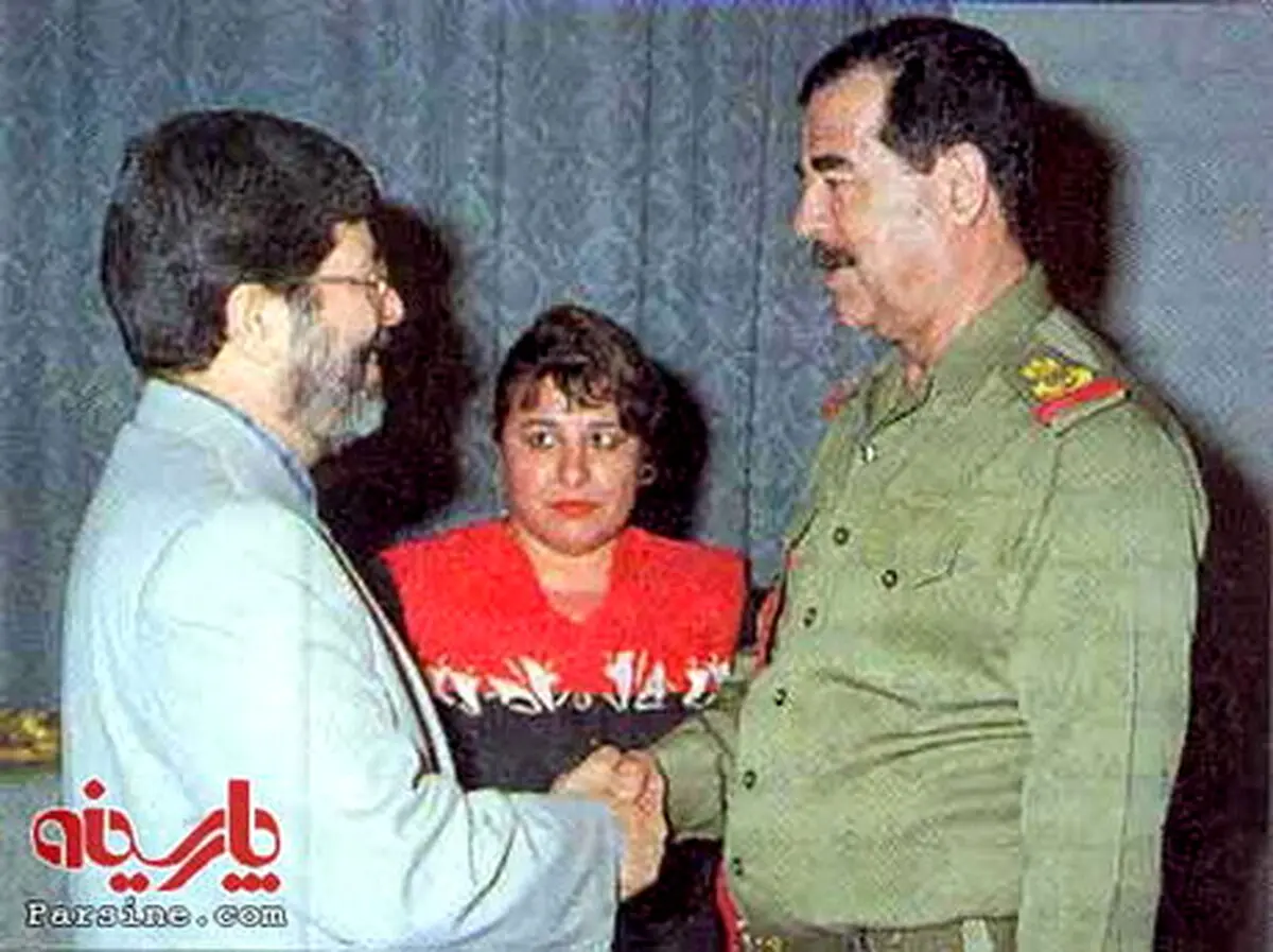 وقتی وزیر ایرانی با صدام دست داد/عکس