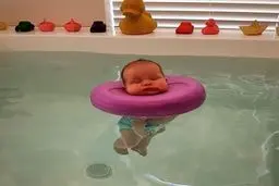 مشتریان خاص یک مرکز استحمام‌ و ماساژ درمانی!/تصاویر