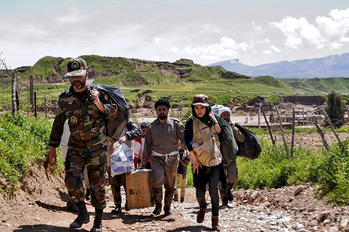 تصاویر: امداد در روستای سیل زده چم مهر