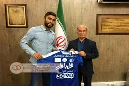 اولین عکس کاوه رضایی با پیراهن استقلال