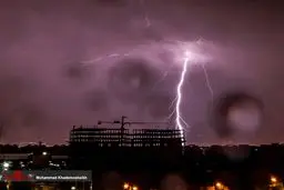 تصاویری تماشایی از رعد و برق شبانه تهران