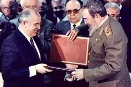 تصاویری از چهره های سرشناس جهان با فیدل کاسترو