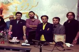جشن تولد فرزاد حسنی در رادیو جوان/ عکس