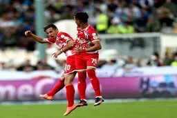 شادی جنجالی پرسپولیسی‌ها در ورزشگاه/ عکس