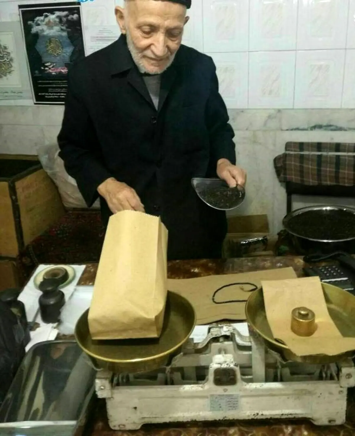 کم فروشان این عکس را ببینند / عکس