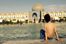 حوضچه میدان نقش جهان و کودک اصفهانی/ عکس