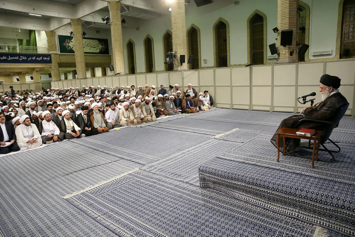 تصاویری از کلاس درس خارج فقه رهبر انقلاب