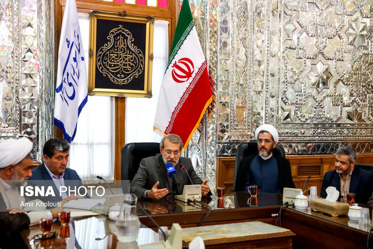 لاریجانی در حاشیه مراسم تجلیل از آزادگان/عکس