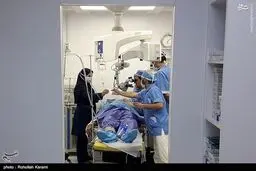 ۱۵ عمل جراحی چشم توسط وزیر بهداشت/ تصاویر