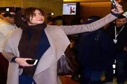 سلفی گرفتن پریناز ایزدیار/ عکس