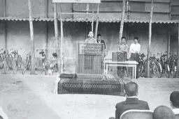 سخترانی ظریف در نوجوانی/عکس