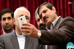 سلفی کشتی گیر معروف با ظریف/عکس