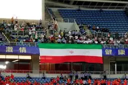 حضور هواداران ایرانی در استادیوم شین یانگ/عکس