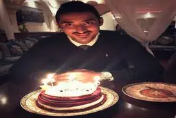 عکسی از جشن تولد 30 سالگی رضا قوچان‌نژاد