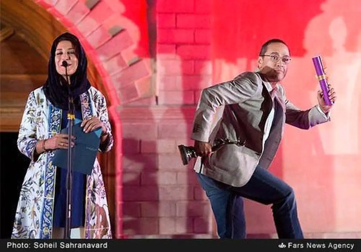 فرار رامبد جوان از روی سن /عکس