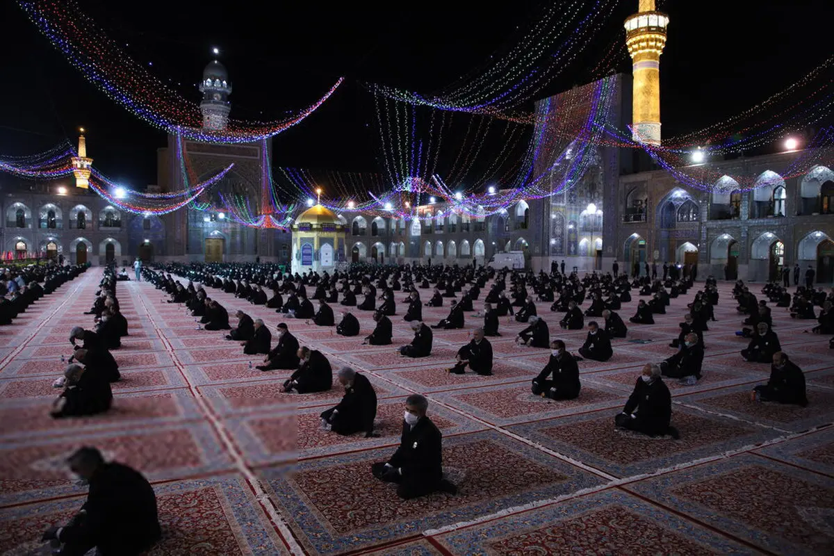 شکرانه بازگشایی حرم مطهر رضوی + عکس