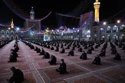 شکرانه بازگشایی حرم مطهر رضوی + عکس